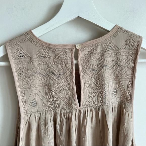 Aritzia Wilfred Allier Dress Embroidered Blush
Beige Size XXS - Picture 7 of 11